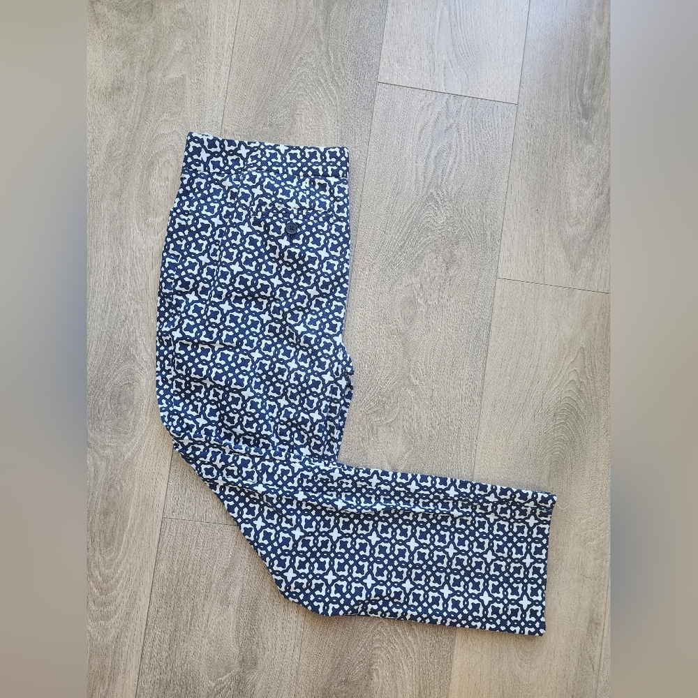 4/$45 - Laundry by Shelli Segal patterned dress pants size 6